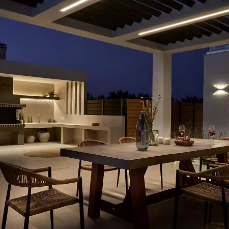 Anthis Luxury - A Haven Of Serene Modern Elegance, By Zantewize Villa *